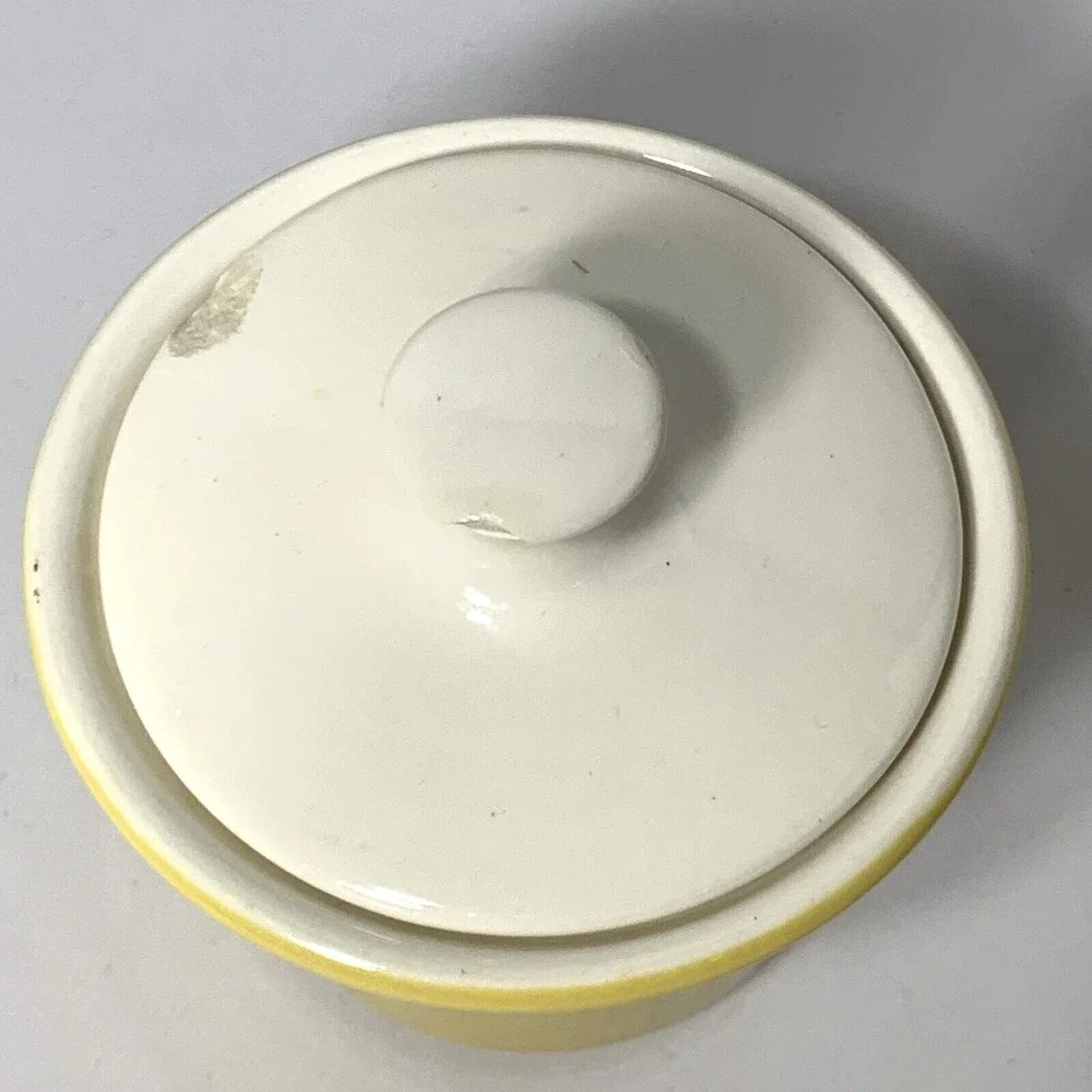 California Pottery Creamer and Sugar Yellow Vintage‎ Mid Century MCM FLAWS